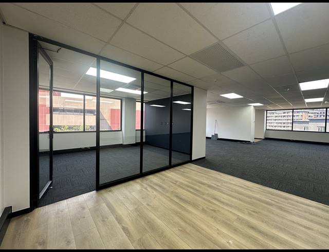 230M² OFFICE TO LET IN SANDTON CENTRAL